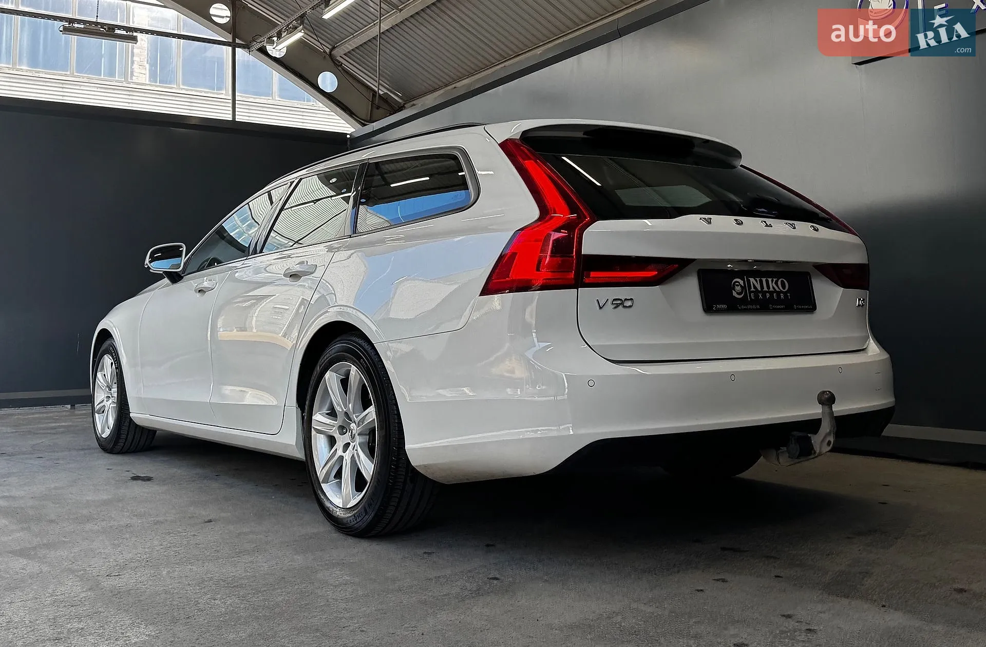 2017 Volvo V90 - мініатюра 10