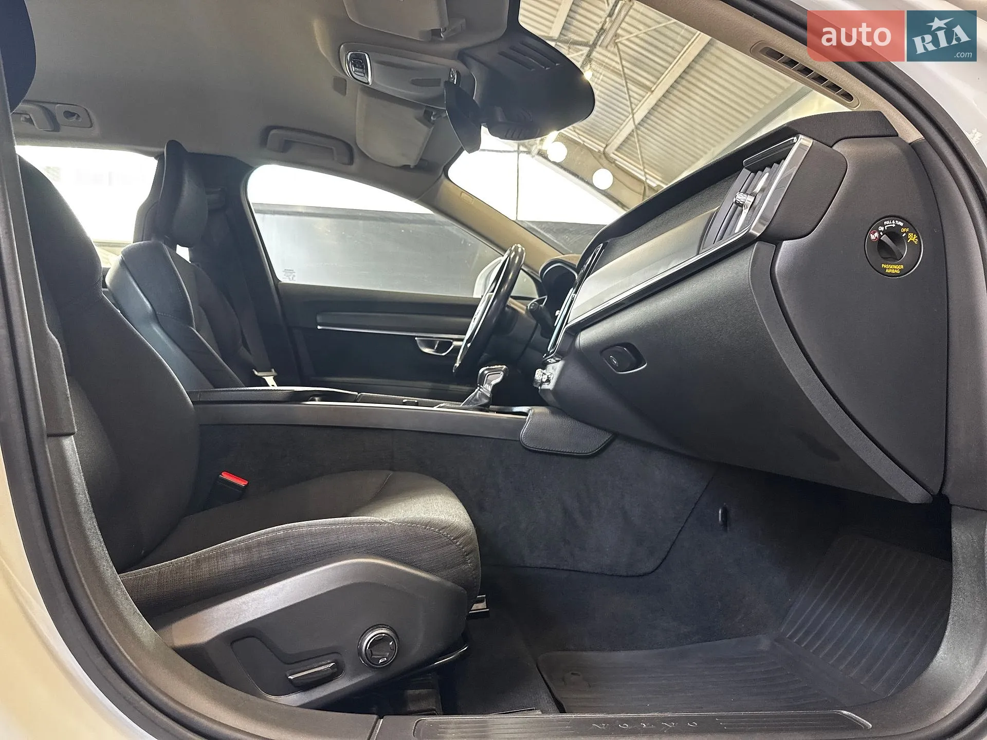 2017 Volvo V90 - мініатюра 29