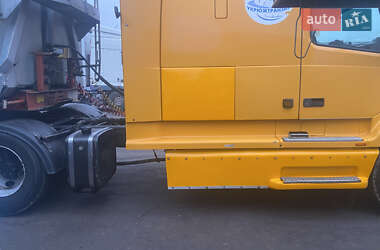 Самосвал Volvo VNL 660 2002 в 