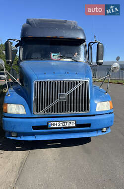 Тягач Volvo VNL 660 2003 в Одессе