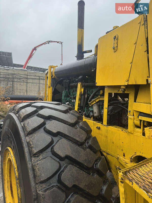 Аварийно-ремонтные машины Volvo VNL 660 1989 в Умани