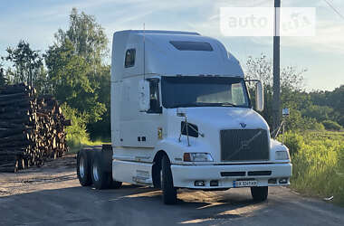 Тягач Volvo VNL 670 2002 в Житомирі