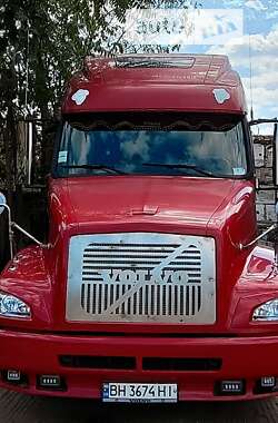 Тягач Volvo VNL 670 2002 в Одесі