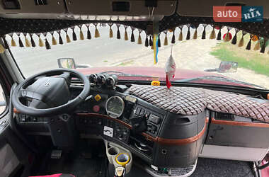 Тягач Volvo VNL 670 2004 в 