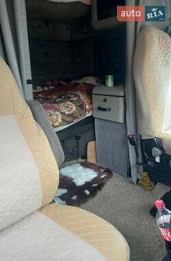 Тягач Volvo VNL 670 2003 в 