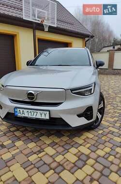 Позашляховик / Кросовер Volvo XC40 Recharge 2022 в Києві