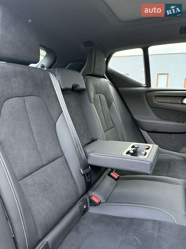 Внедорожник / Кроссовер Volvo XC40 Recharge 2024 в Ровно
