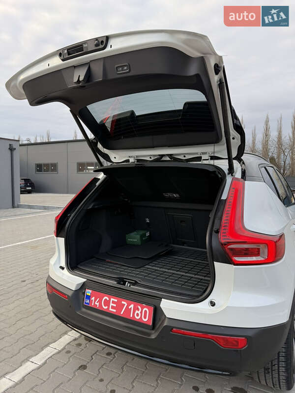 Внедорожник / Кроссовер Volvo XC40 Recharge 2024 в Ровно