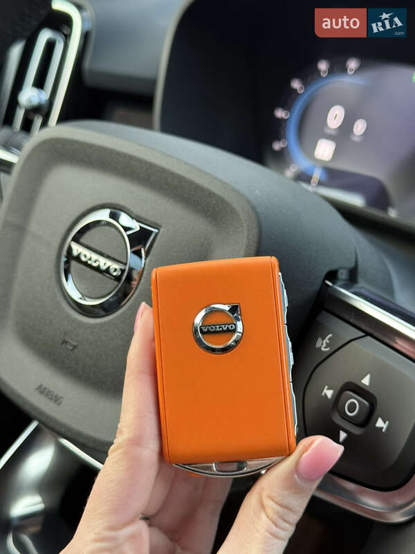 Внедорожник / Кроссовер Volvo XC40 Recharge 2024 в Ровно