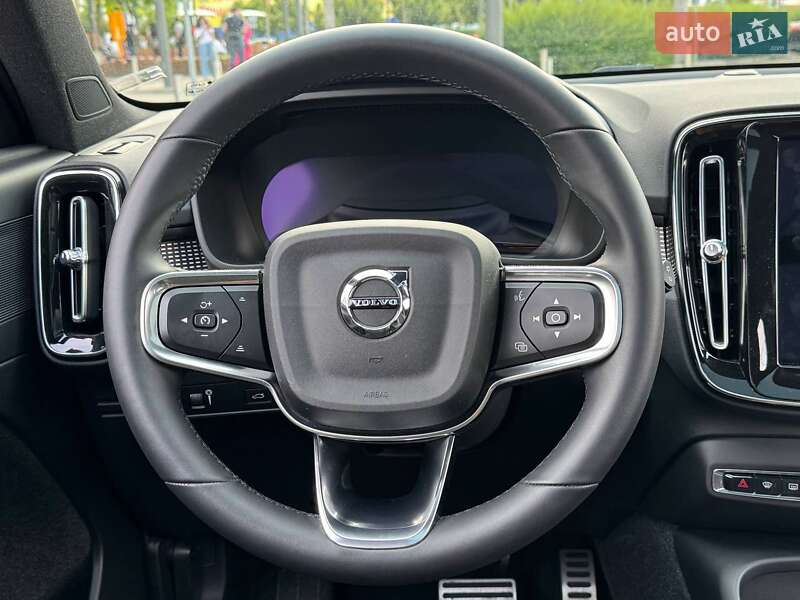 Внедорожник / Кроссовер Volvo XC40 Recharge 2021 в Киеве