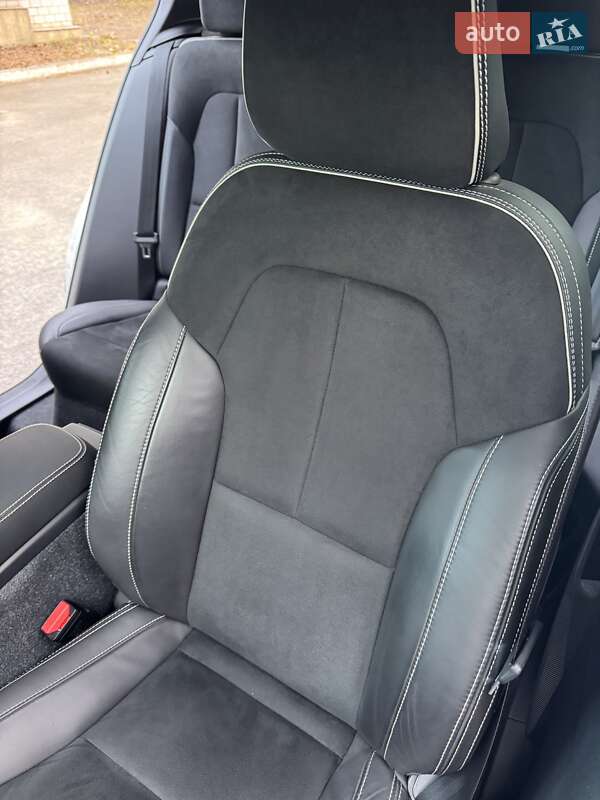 Внедорожник / Кроссовер Volvo XC40 Recharge 2021 в Киеве