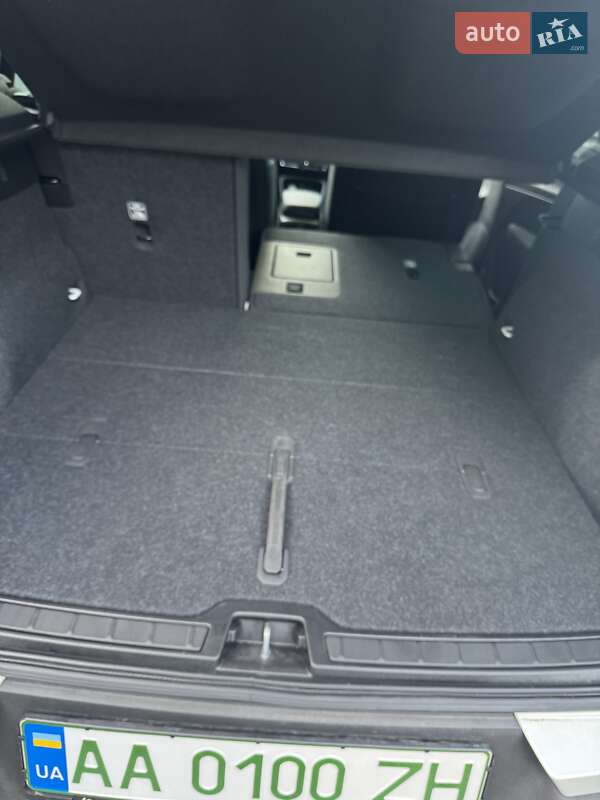 Внедорожник / Кроссовер Volvo XC40 Recharge 2021 в Киеве