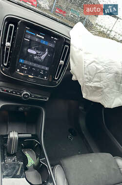 Внедорожник / Кроссовер Volvo XC40 Recharge 2021 в 