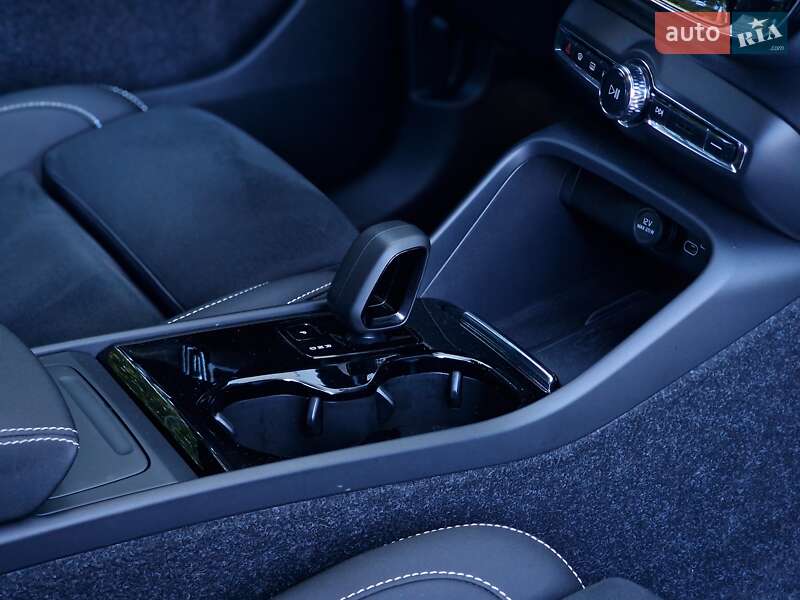 Внедорожник / Кроссовер Volvo XC40 Recharge 2022 в Одессе