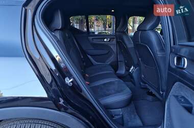 Внедорожник / Кроссовер Volvo XC40 Recharge 2022 в 