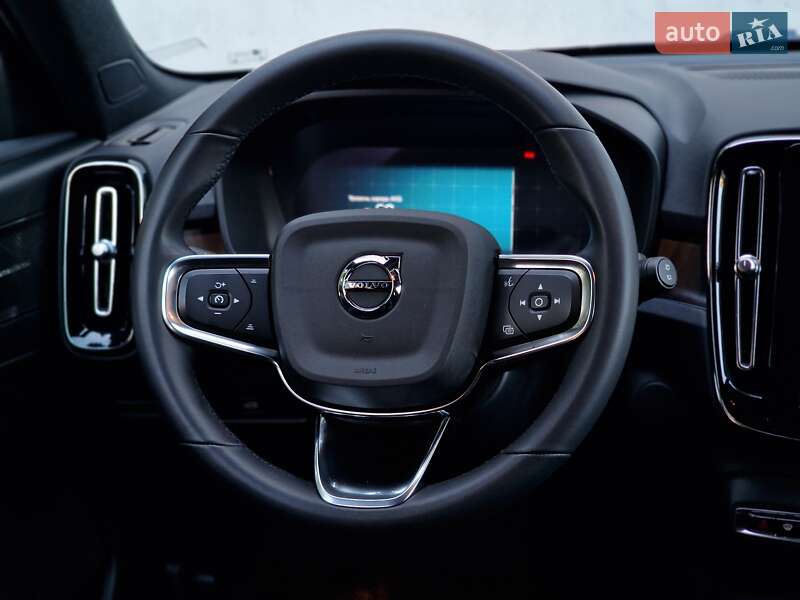 Внедорожник / Кроссовер Volvo XC40 Recharge 2022 в Одессе