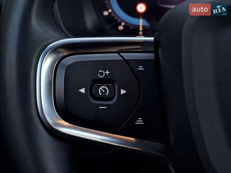 Внедорожник / Кроссовер Volvo XC40 Recharge 2022 в Одессе