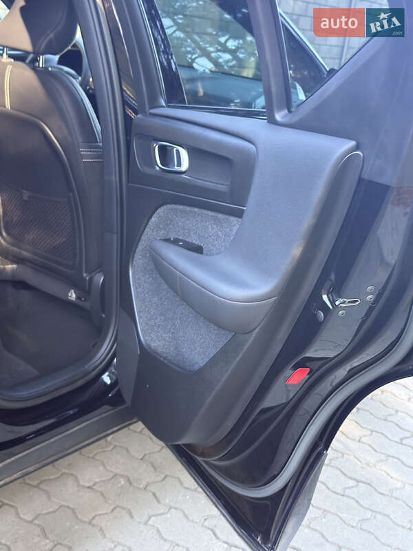 Внедорожник / Кроссовер Volvo XC40 Recharge 2023 в Ровно