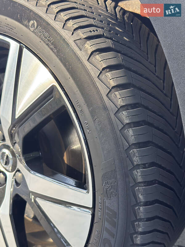 Внедорожник / Кроссовер Volvo XC40 Recharge 2023 в Ровно