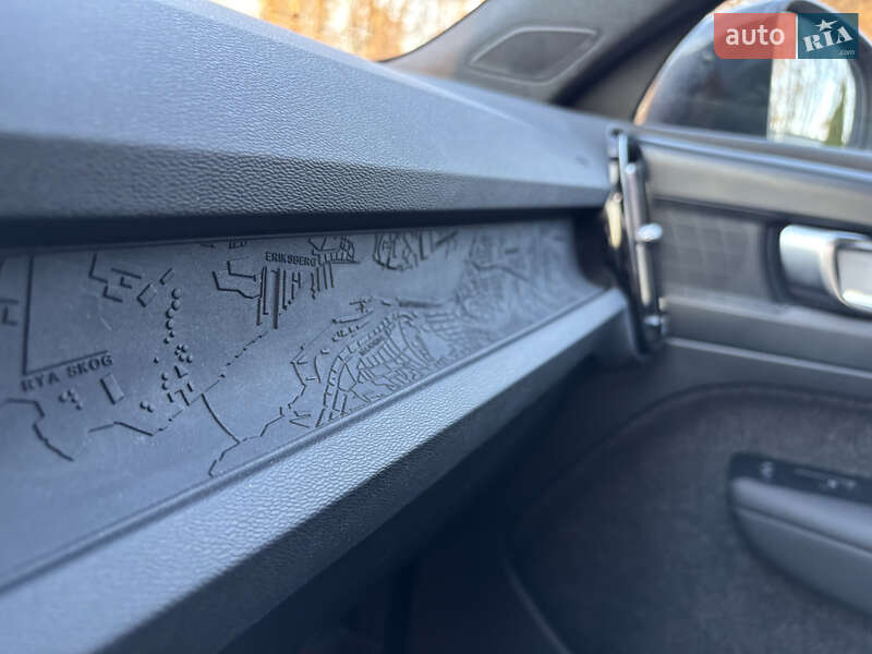 Внедорожник / Кроссовер Volvo XC40 Recharge 2022 в Львове