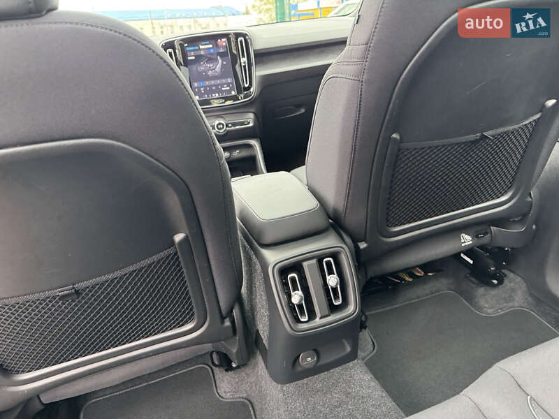 Внедорожник / Кроссовер Volvo XC40 Recharge 2022 в Тернополе