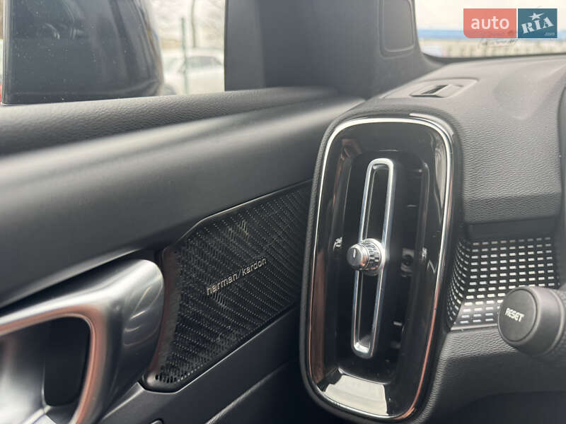 Позашляховик / Кросовер Volvo XC40 Recharge 2020 в Тернополі