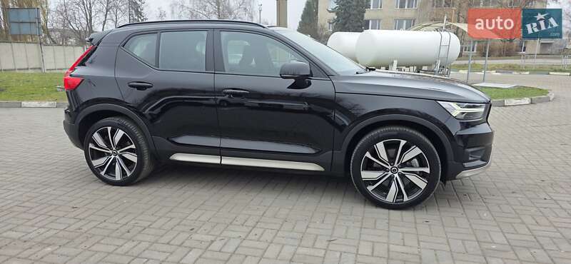 Позашляховик / Кросовер Volvo XC40 Recharge 2021 в Тернополі