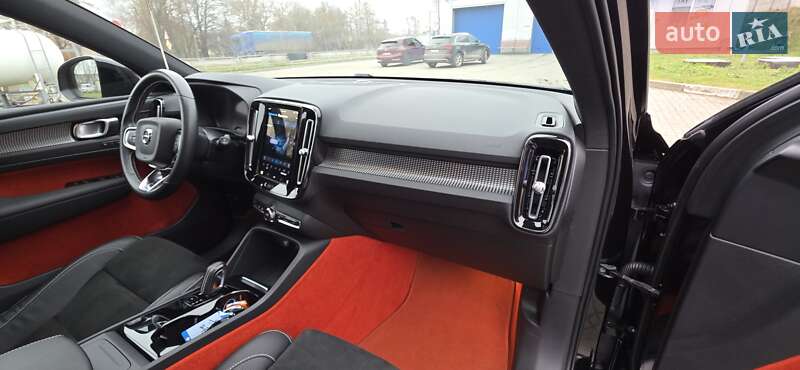 Позашляховик / Кросовер Volvo XC40 Recharge 2021 в Тернополі