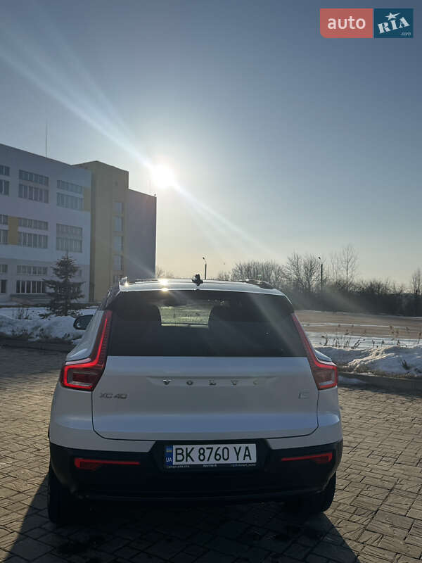 Внедорожник / Кроссовер Volvo XC40 Recharge 2022 в Ровно