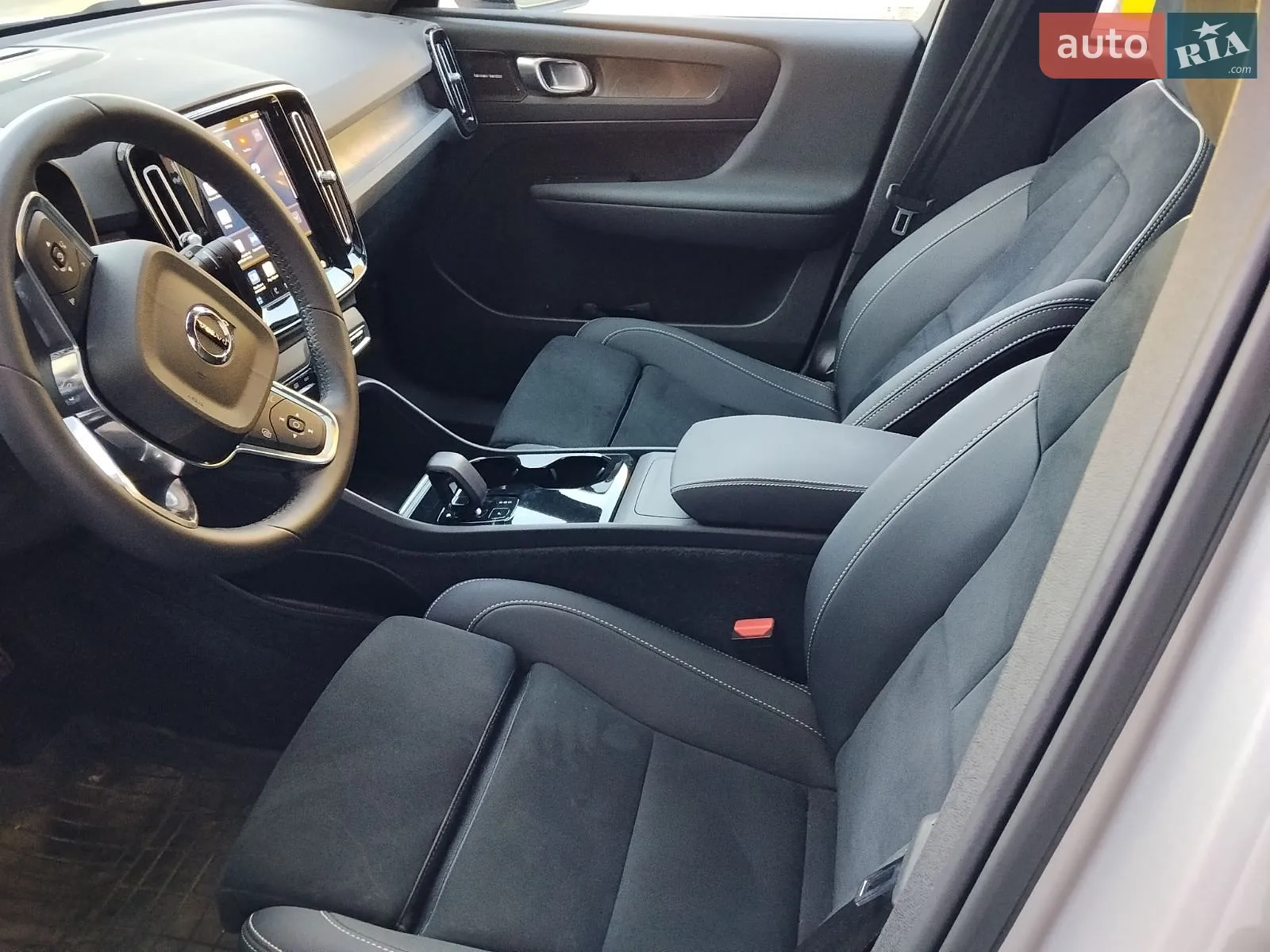 2023 Volvo XC40 - мініатюра 12