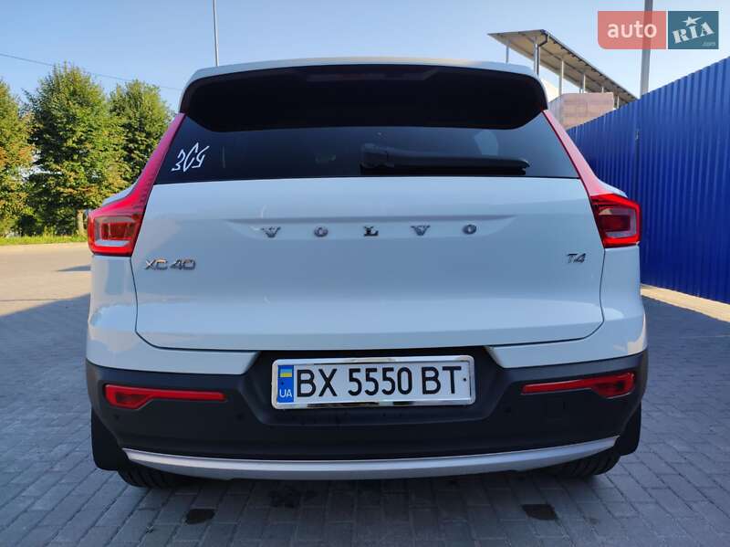 Внедорожник / Кроссовер Volvo XC40 2019 в Шепетовке