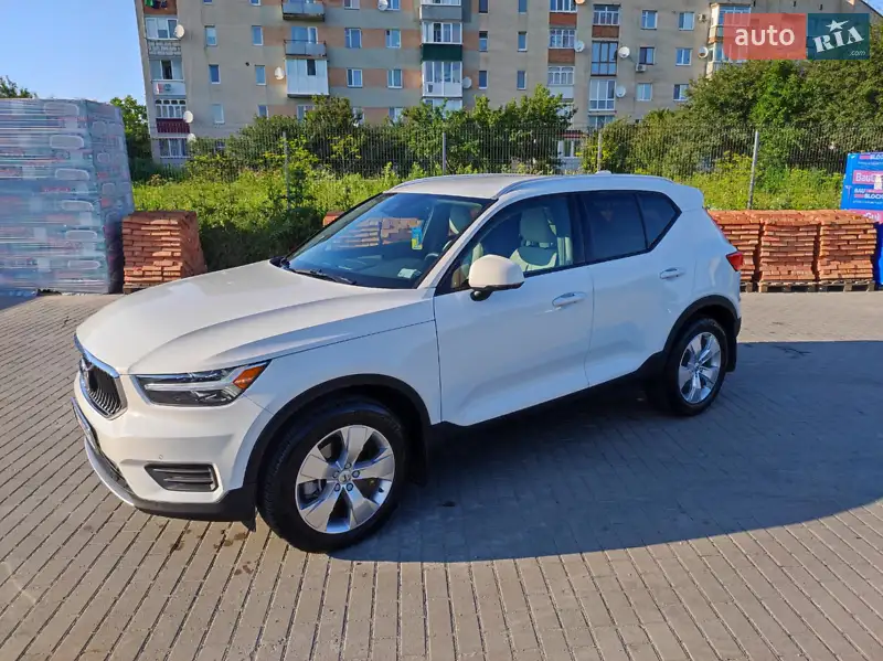 Volvo XC40