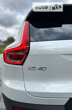 Внедорожник / Кроссовер Volvo XC40 2021 в Староконстантинове