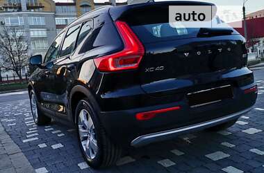 Внедорожник / Кроссовер Volvo XC40 2020 в Калуше