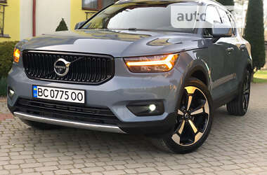 Внедорожник / Кроссовер Volvo XC40 2020 в 