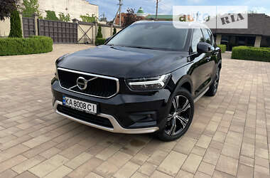 Внедорожник / Кроссовер Volvo XC40 2020 в Киеве