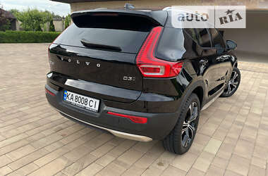 Внедорожник / Кроссовер Volvo XC40 2020 в Киеве