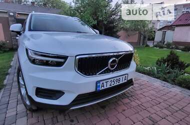 Позашляховик / Кросовер Volvo XC40 2021 в Івано-Франківську