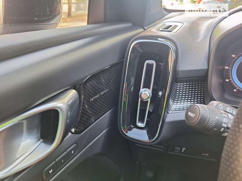 Внедорожник / Кроссовер Volvo XC40 2021 в Полтаве
