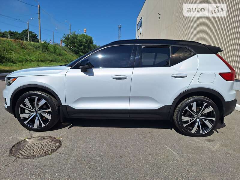 Внедорожник / Кроссовер Volvo XC40 2021 в Полтаве