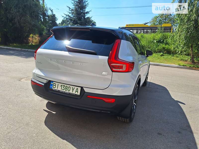 Внедорожник / Кроссовер Volvo XC40 2021 в Полтаве