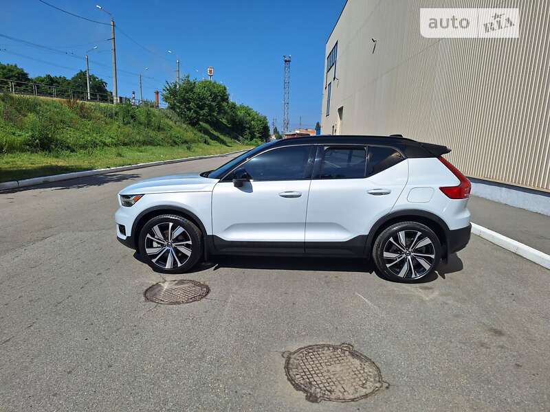 Внедорожник / Кроссовер Volvo XC40 2021 в Полтаве