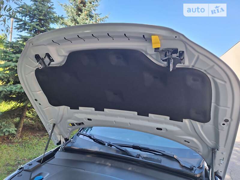Внедорожник / Кроссовер Volvo XC40 2021 в Полтаве