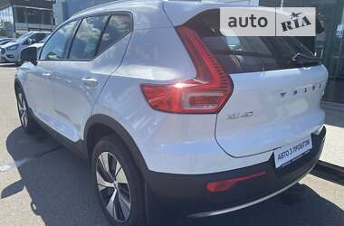 Внедорожник / Кроссовер Volvo XC40 2020 в Киеве