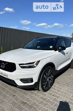 Внедорожник / Кроссовер Volvo XC40 2019 в Киеве