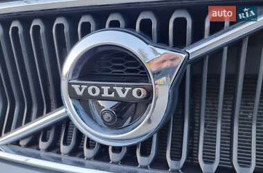 Внедорожник / Кроссовер Volvo XC40 2019 в 