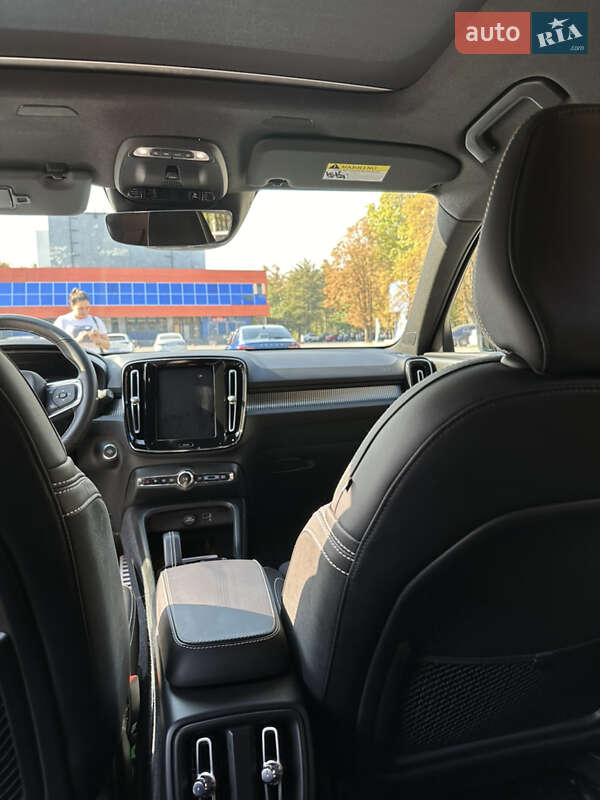 Позашляховик / Кросовер Volvo XC40 2020 в Харкові