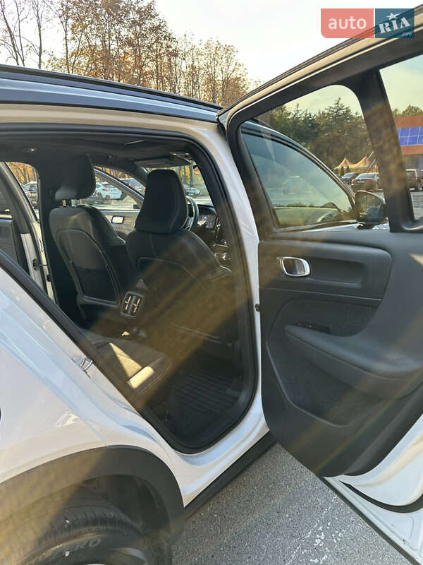 Позашляховик / Кросовер Volvo XC40 2020 в Харкові
