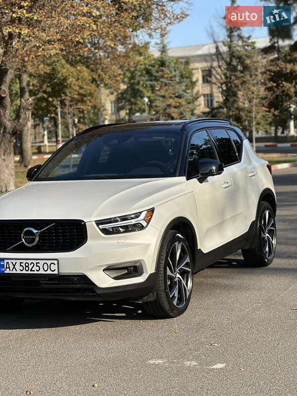 Позашляховик / Кросовер Volvo XC40 2020 в Харкові