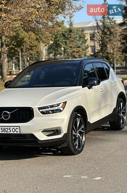 Позашляховик / Кросовер Volvo XC40 2020 в Харкові